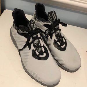 Adidas Alphabounce tennis shoes